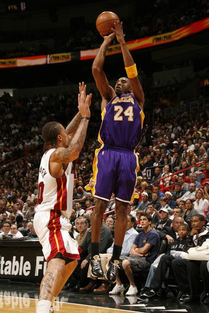 他把回合打 他把回合打